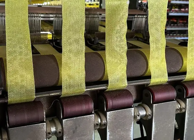 plain woven barricades